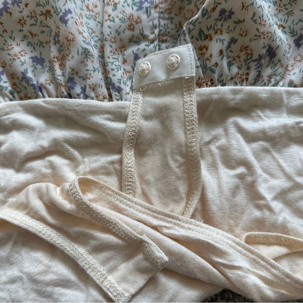 Heyson Cream Floral Button-Front Bodysuit Top - Picture 5 of 9